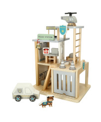 Wooden police station + helicopter police car