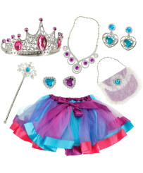 Costume queen costume...