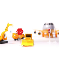 Transporter plane + 3 cars construction vehicles