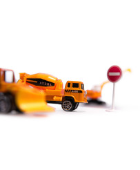 Transporter plane + 3 cars construction vehicles