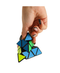 PYRAMINX 9.7cm puzzle cube game